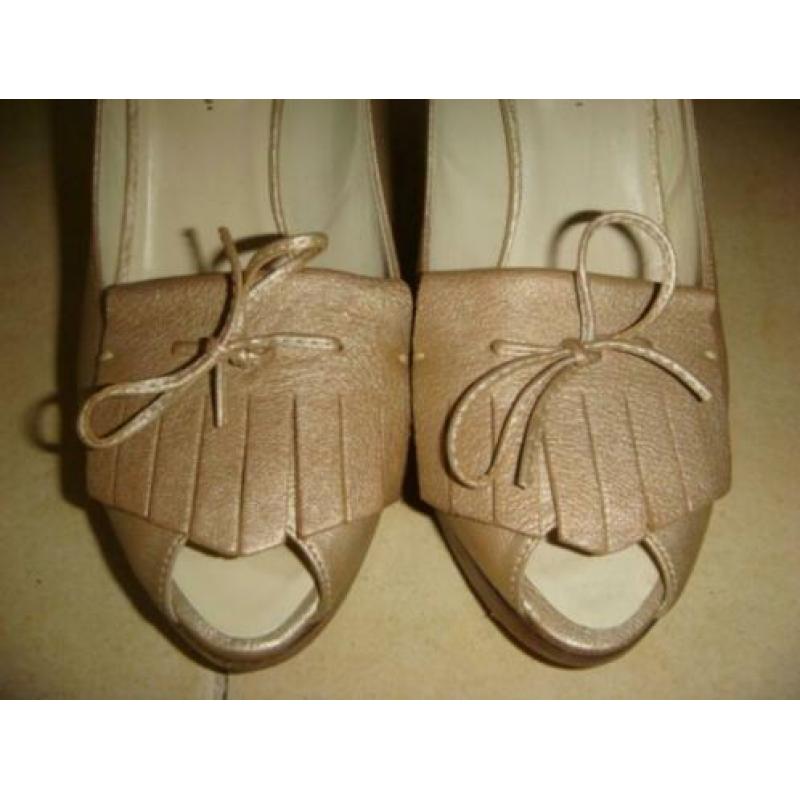Atos Lombardini champagnekleurige beige loafer pumps maat 37