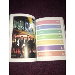 BTS rise of bangtan boek over bts met stickervel kpop