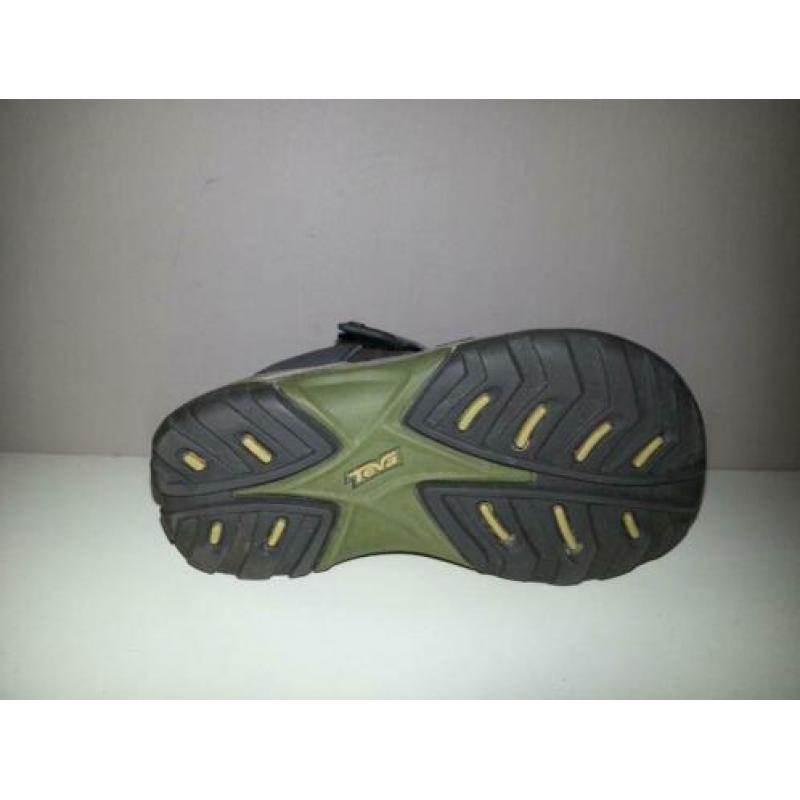 Teva sandalen dichte neus maat 22,5