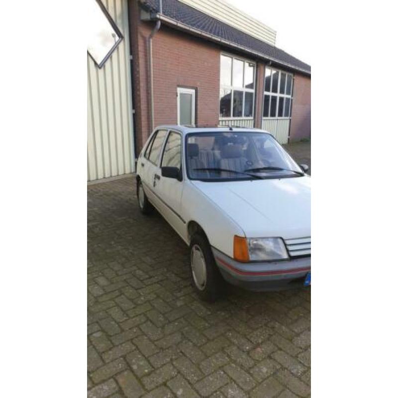 Peugeot 205 1.4 GR S6 1988 Wit