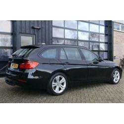 BMW 3 Serie Touring 330d xDrive High Executive / Sporstoelen
