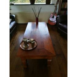 Indonesische salontafel