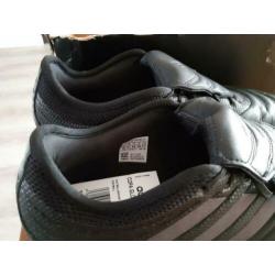 Nieuwe voetbalschoen adidas copa maat 44 .