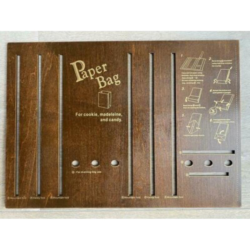 Houten mallen, 2x envelop en 1x papieren zak (paper bag)