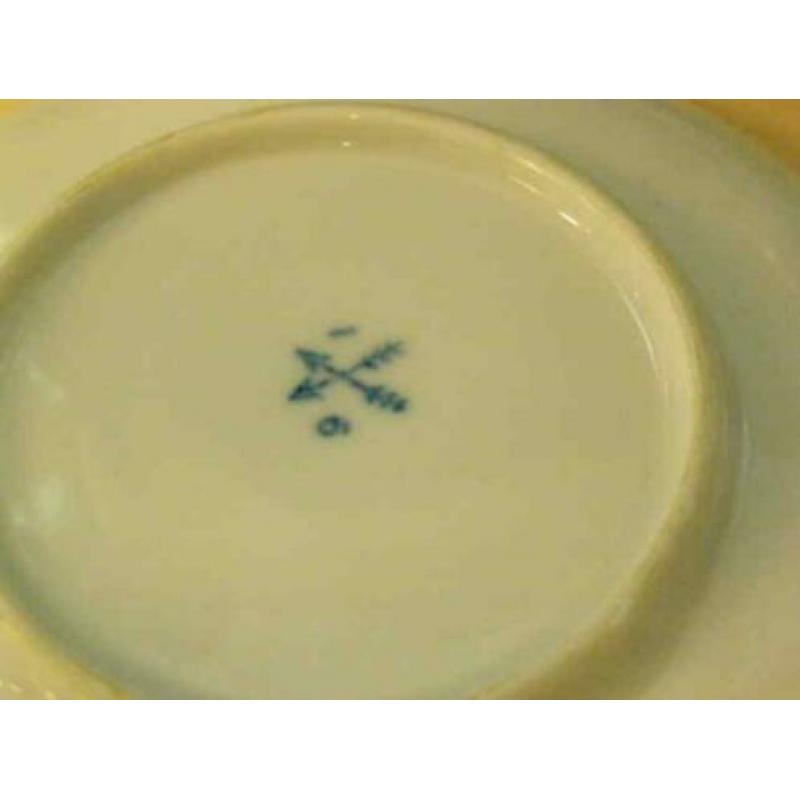 Drie saksische blauwe kopjes (A17 3078)
