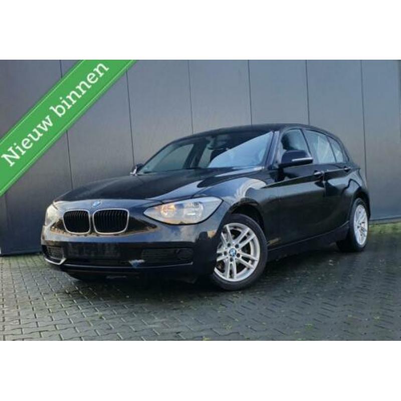 BMW 1-serie 116i NIEUWstaat/Climate-ECC/Parkeersensoren/Gara
