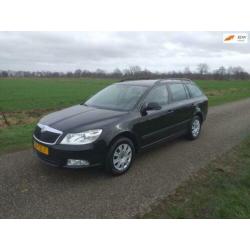 Skoda Octavia Combi 1.2 TSI Ambition airco cv bj 2012 apk 2-