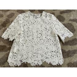Witte kanten top met bloemen, broderie. Nieuw staat