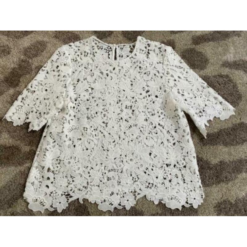 Witte kanten top met bloemen, broderie. Nieuw staat