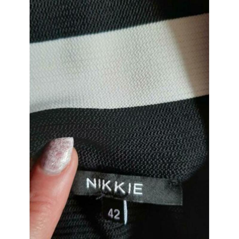 Nikkie maat 42