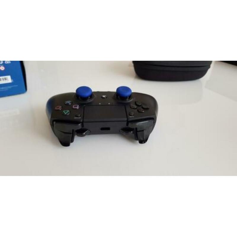 Razer Raiju PC en PS4 Scuf Controller