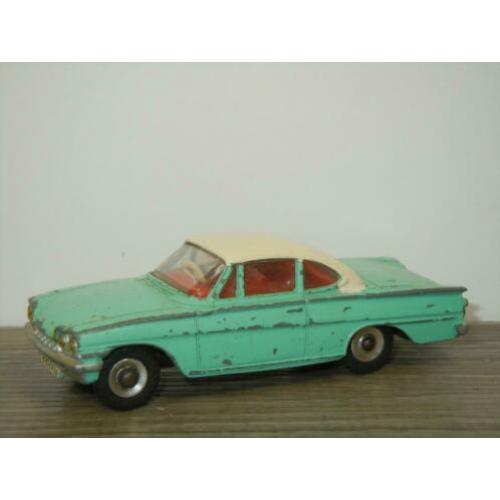 Ford Capri - Dinky Toys 143 England
