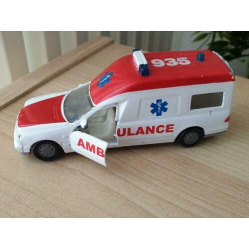 Siku mercedes ambulance 2002
