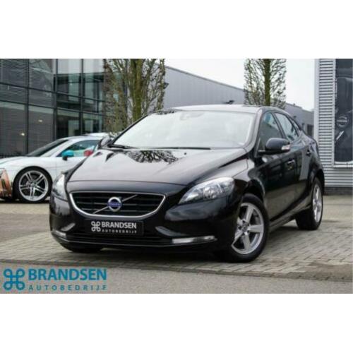 Volvo V40 2.0 D2 Momentum Business -Navi-Leder- (bj 2015)
