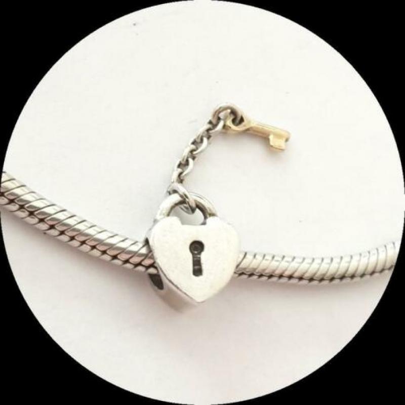 Pandora Hart met Gouden Sleutel 790288 / zilveren bedel