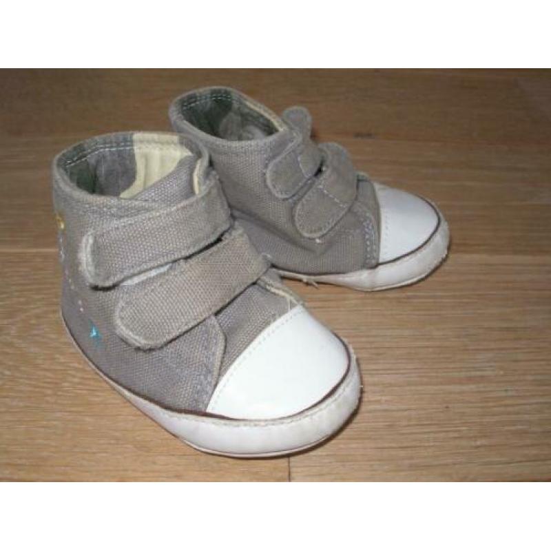 Grijze babyschoentjes, maat 19