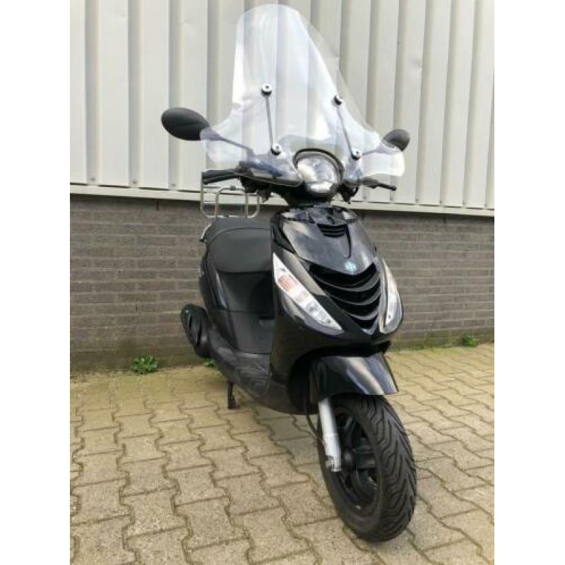 Piaggio Zip Snor