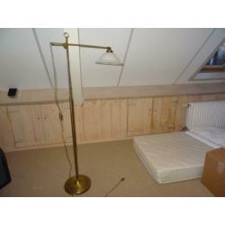 Antieke staande lamp messing