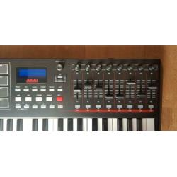 Akai MPK 249 midi controller, garantie tot 2022