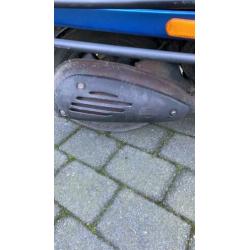 Vespa S full option 2takt geel kenteken