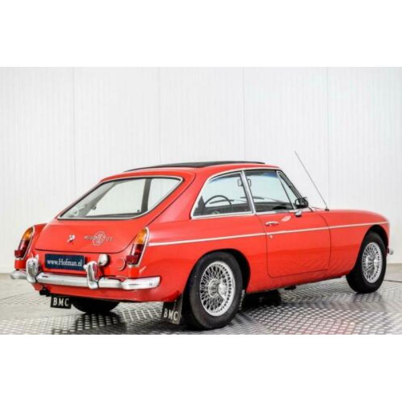 MG B MGB GT - Overdrive & Sunroof 50.000 km! (bj 1968)