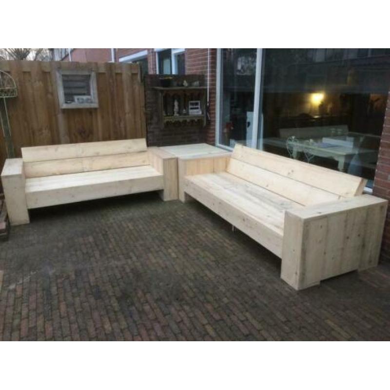Loungebanken van nieuw steigerhout