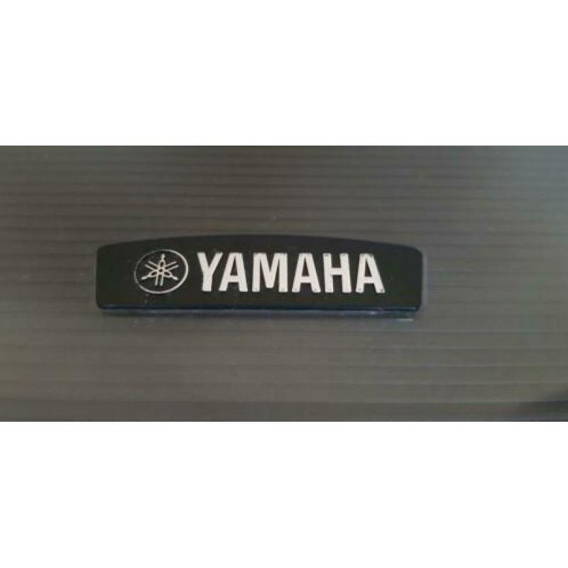 Keyboard Yamaha PSR E423