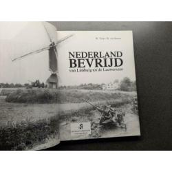 Nederland Bevrijd - W. Trees / R.van Soeren