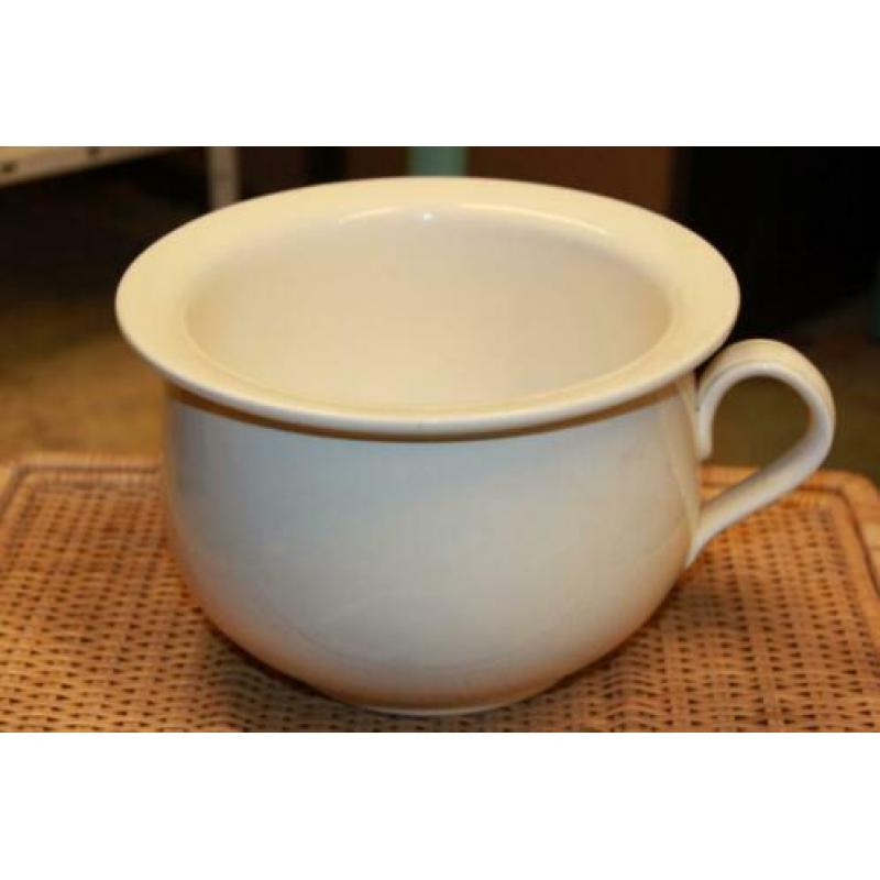 Chamber pot societe ceramique maastricht.