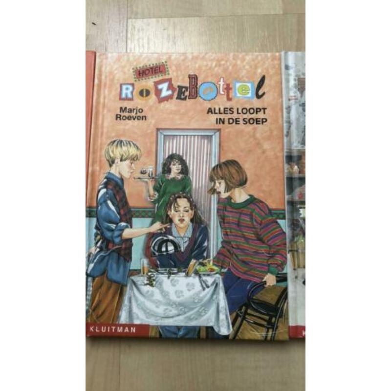 Alle boeken van de serie Hotel Rozebottel