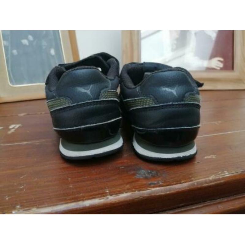 Puma zgan maat 31
