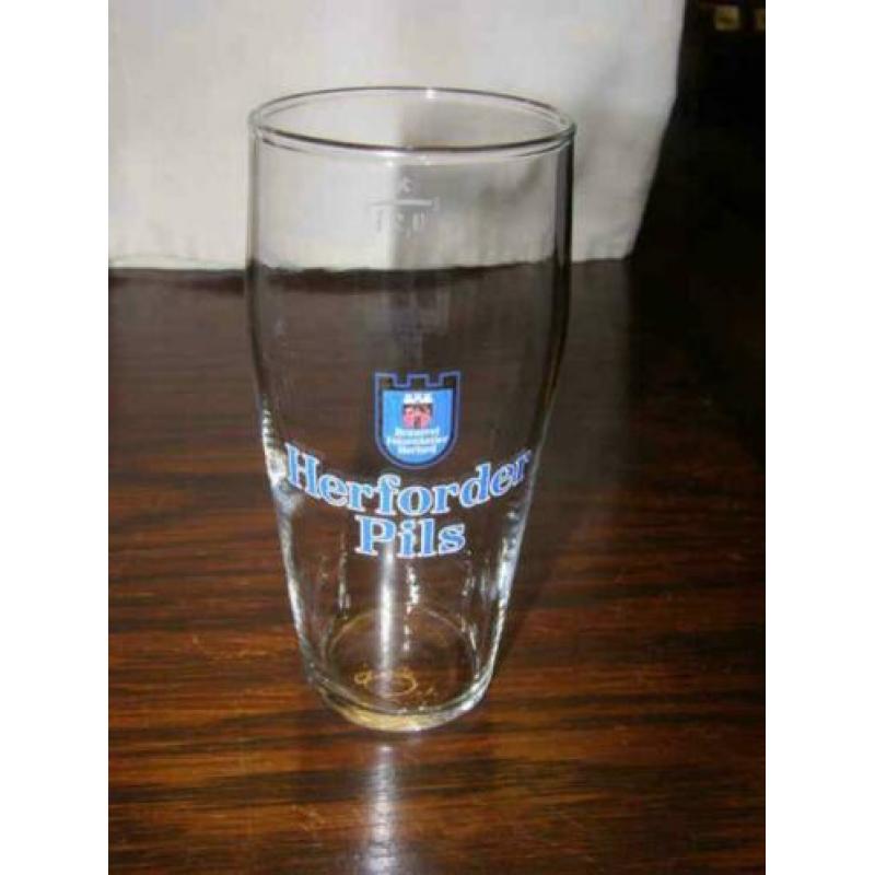 Zes Herforder bierglazen (A16 1328)