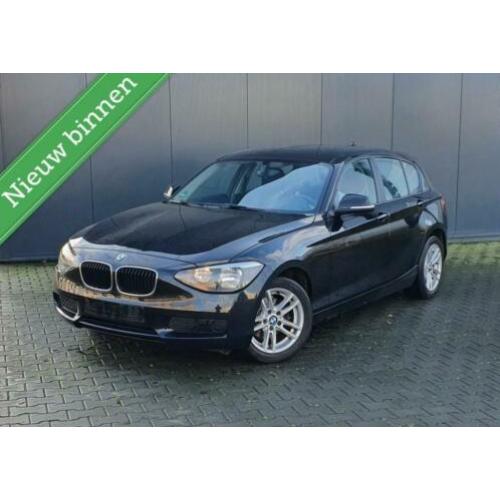 BMW 1-serie 116i NIEUWstaat/Climate-ECC/Parkeersensoren/Gara