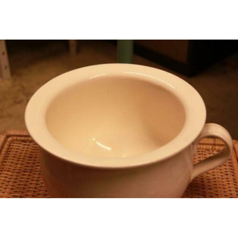 Chamber pot societe ceramique maastricht.