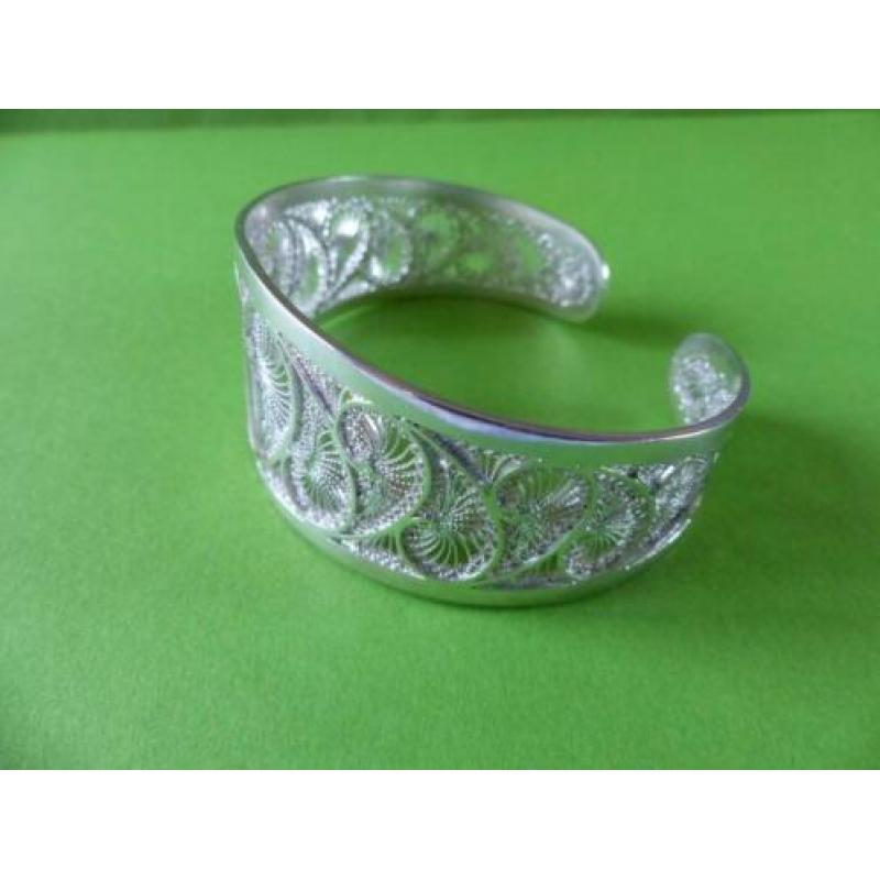 Prachtige Handgemaakte Brede en Sierlijke Zilveren Armband