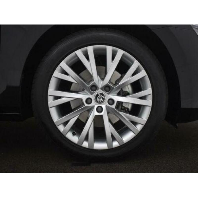 Skoda Superb Combi 1.5 TSI ACT Business Edition *Panoramisch