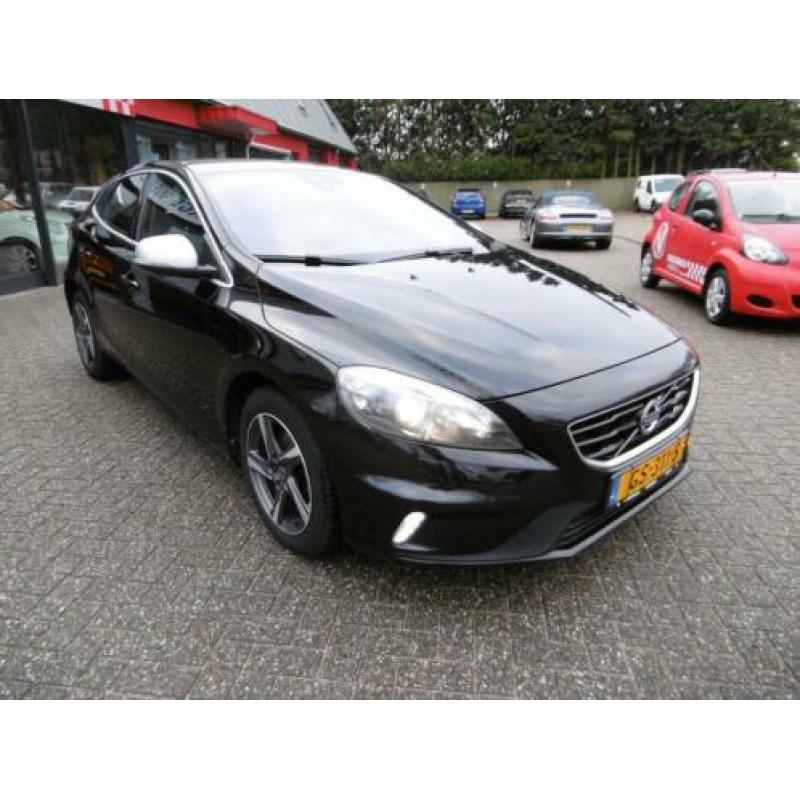 Volvo V40 2.0 D2 R-Design Business Dealerauto (bj 2015)