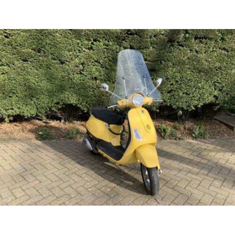 Vespa LX 50 | 4 takt | geel kenteken | unieke kleur