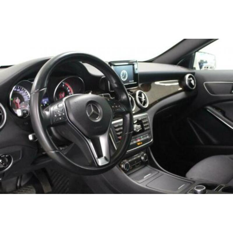 Mercedes-Benz GLA-Klasse 250 | 211 pk | Automaat | Cruise |