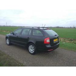 Skoda Octavia Combi 1.2 TSI Ambition airco cv bj 2012 apk 2-