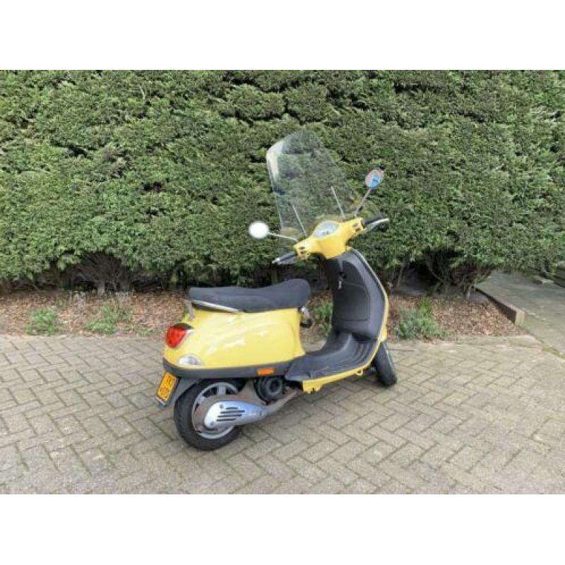 Vespa LX 50 | 4 takt | geel kenteken | unieke kleur