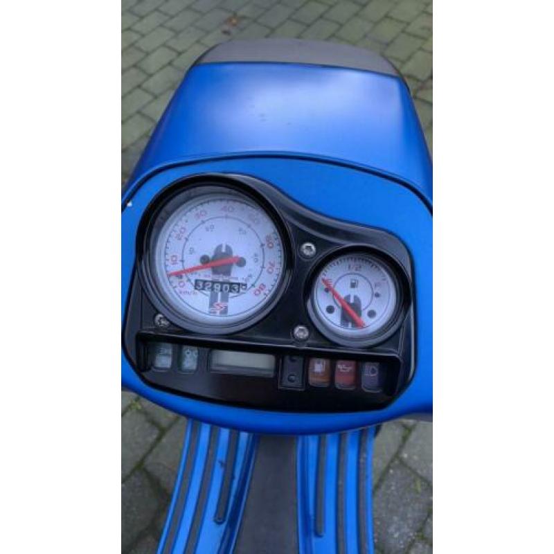 Vespa S full option 2takt geel kenteken