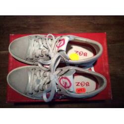 Nette gympen sneakers maat 35