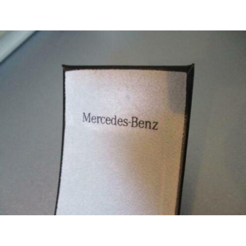 Mercedes-Benz :brillebox-brillenkoker