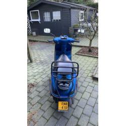 Vespa S full option 2takt geel kenteken