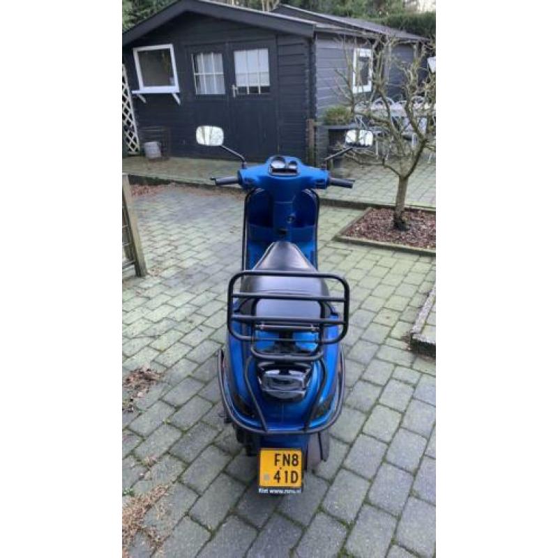 Vespa S full option 2takt geel kenteken