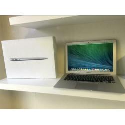 Macbook air 13.3 inch / 2014 / i5 / 4 GB / garantie