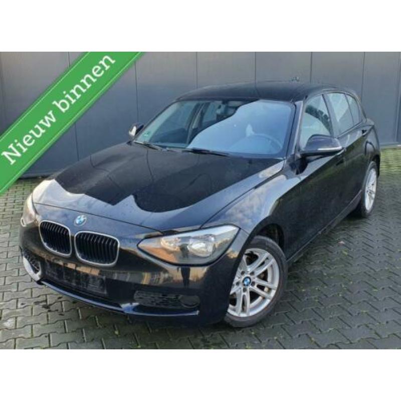 BMW 1-serie 116i NIEUWstaat/Climate-ECC/Parkeersensoren/Gara