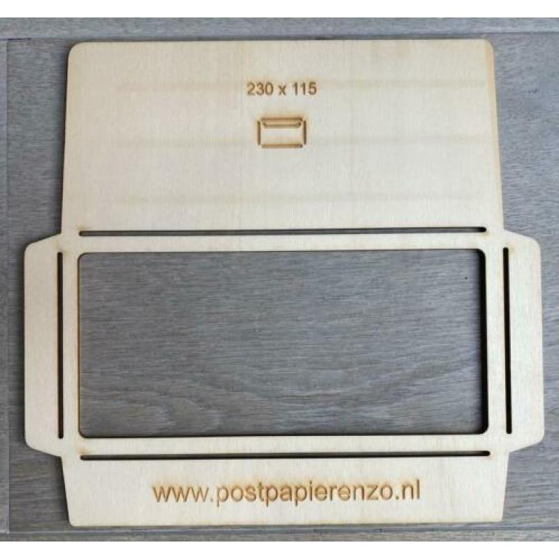 Houten mallen, 2x envelop en 1x papieren zak (paper bag)