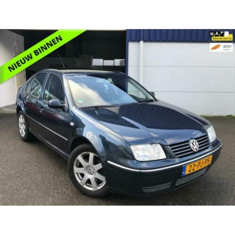 Volkswagen Bora 1.6-16V FSI Turijn Cruise/ Climate/ NAP/ APK